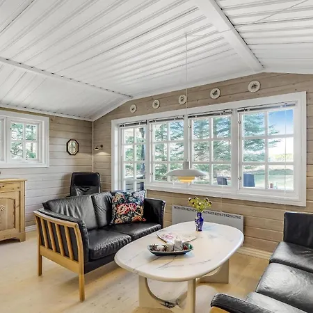 2 Bedroom Lovely In Hojslev *
