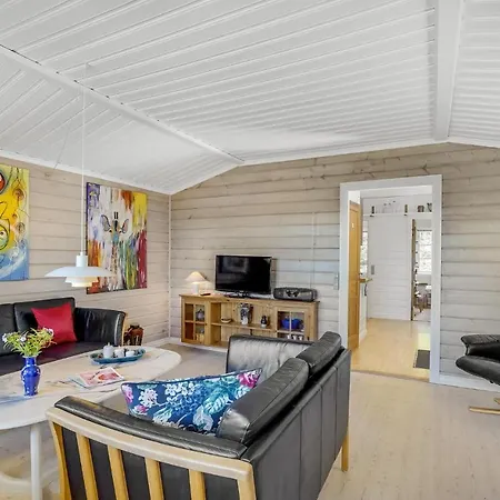 Holiday home 2 Bedroom Lovely In Hojslev Bostrup